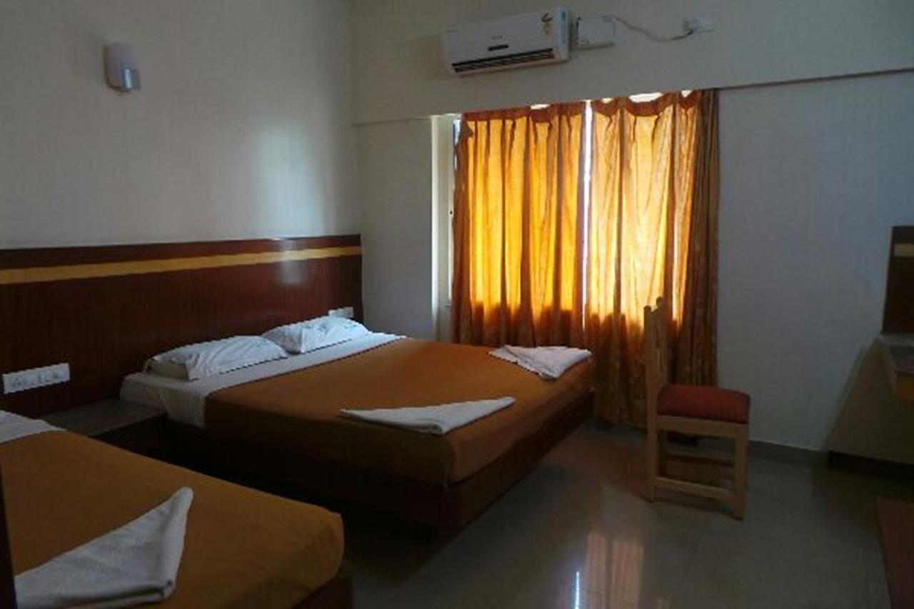 Mlc Gateway Deluxe Inn Bangalore Exterior photo